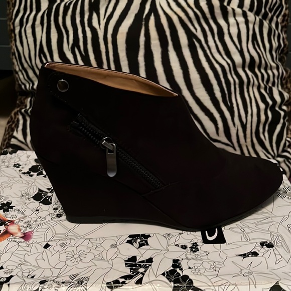 CL by Laundry Shoes - Black Wedge Shoes